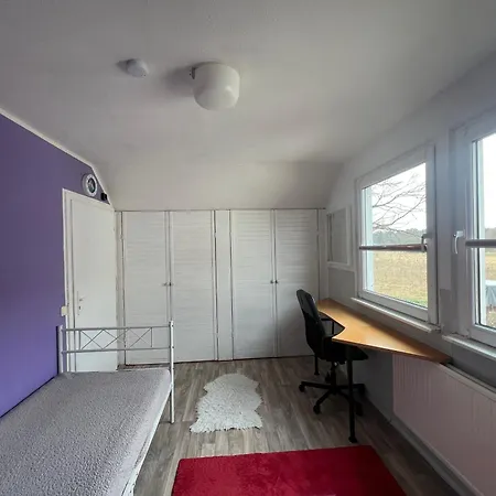 In Neuenhagen * Hollaender